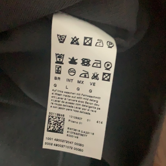 ❌SOLD❌Hugo Boss Men's Pullover Sweater - Picture 10 of 10